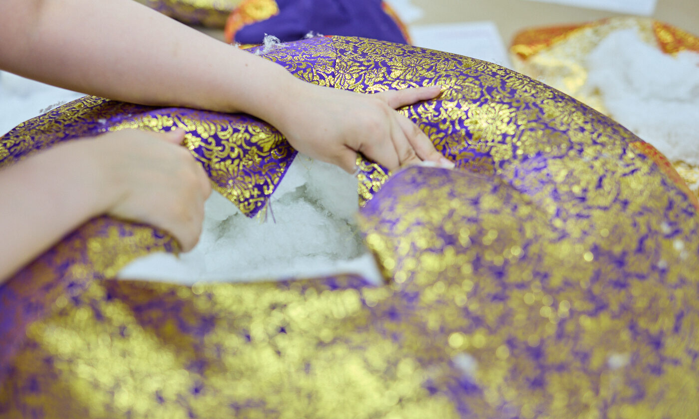 サカエ金襴株式会社